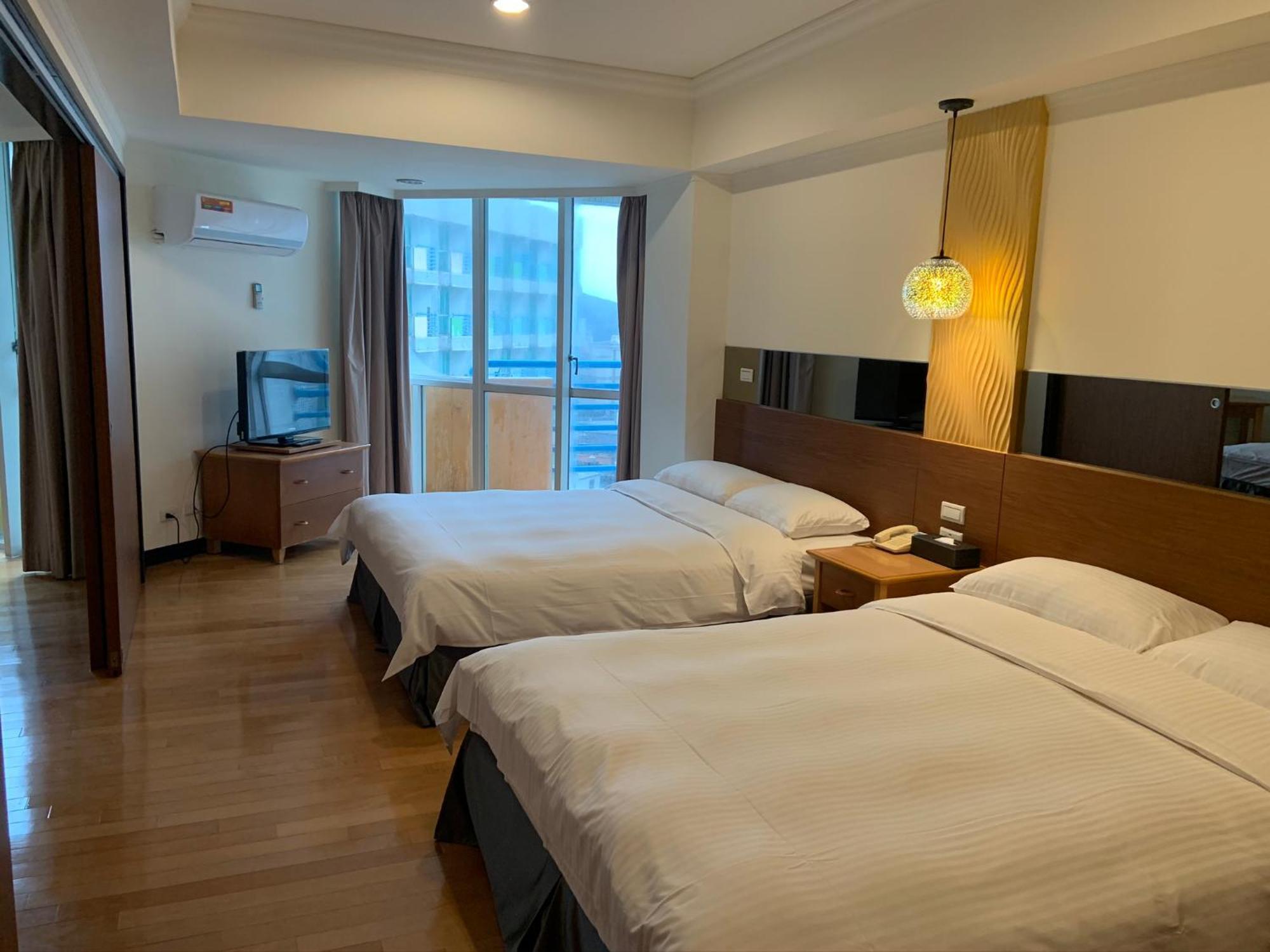 Ct Green Bay Hot-Spring Hotel Wanli District Exterior photo