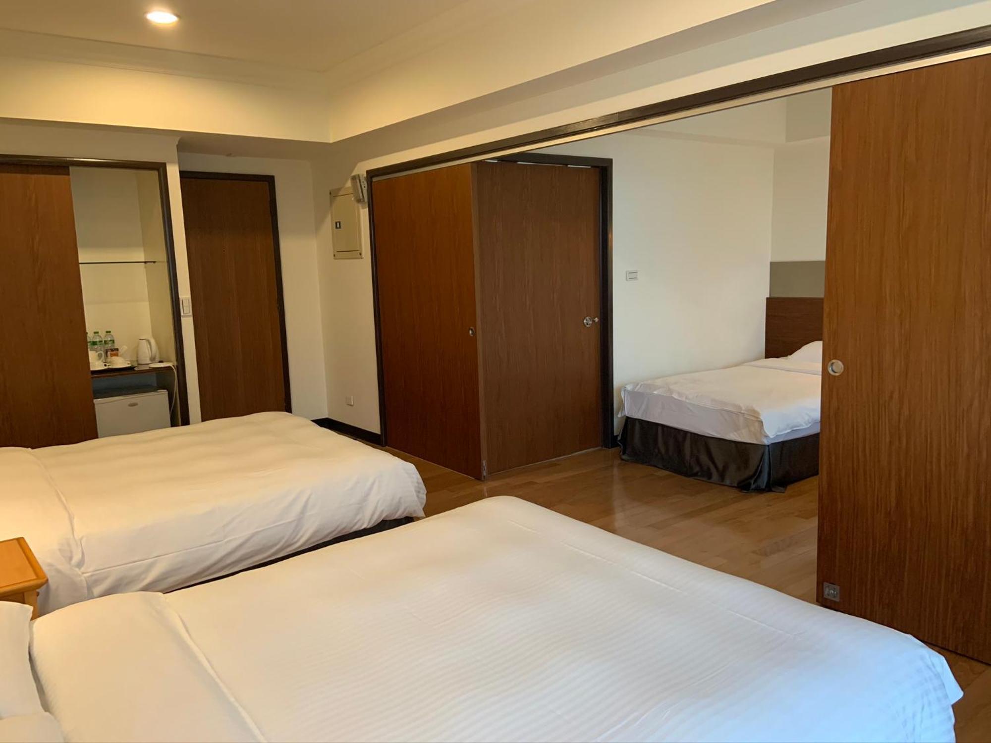 Ct Green Bay Hot-Spring Hotel Wanli District Exterior photo