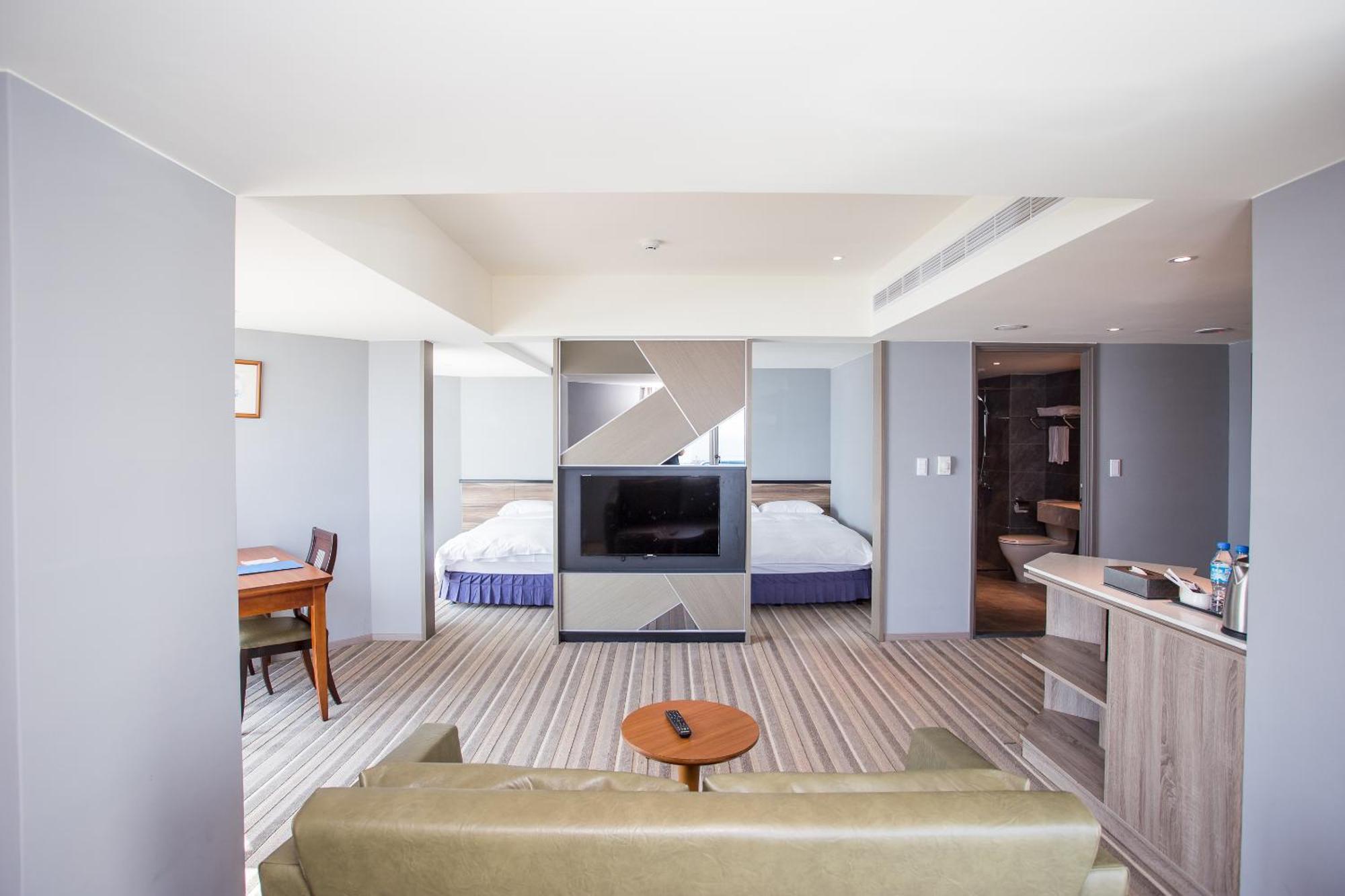 Ct Green Bay Hot-Spring Hotel Wanli District Exterior photo
