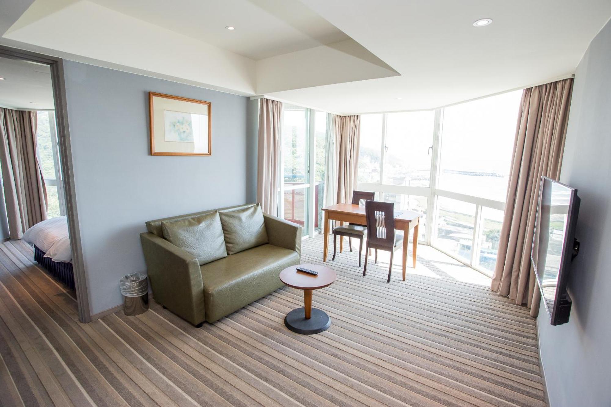 Ct Green Bay Hot-Spring Hotel Wanli District Exterior photo