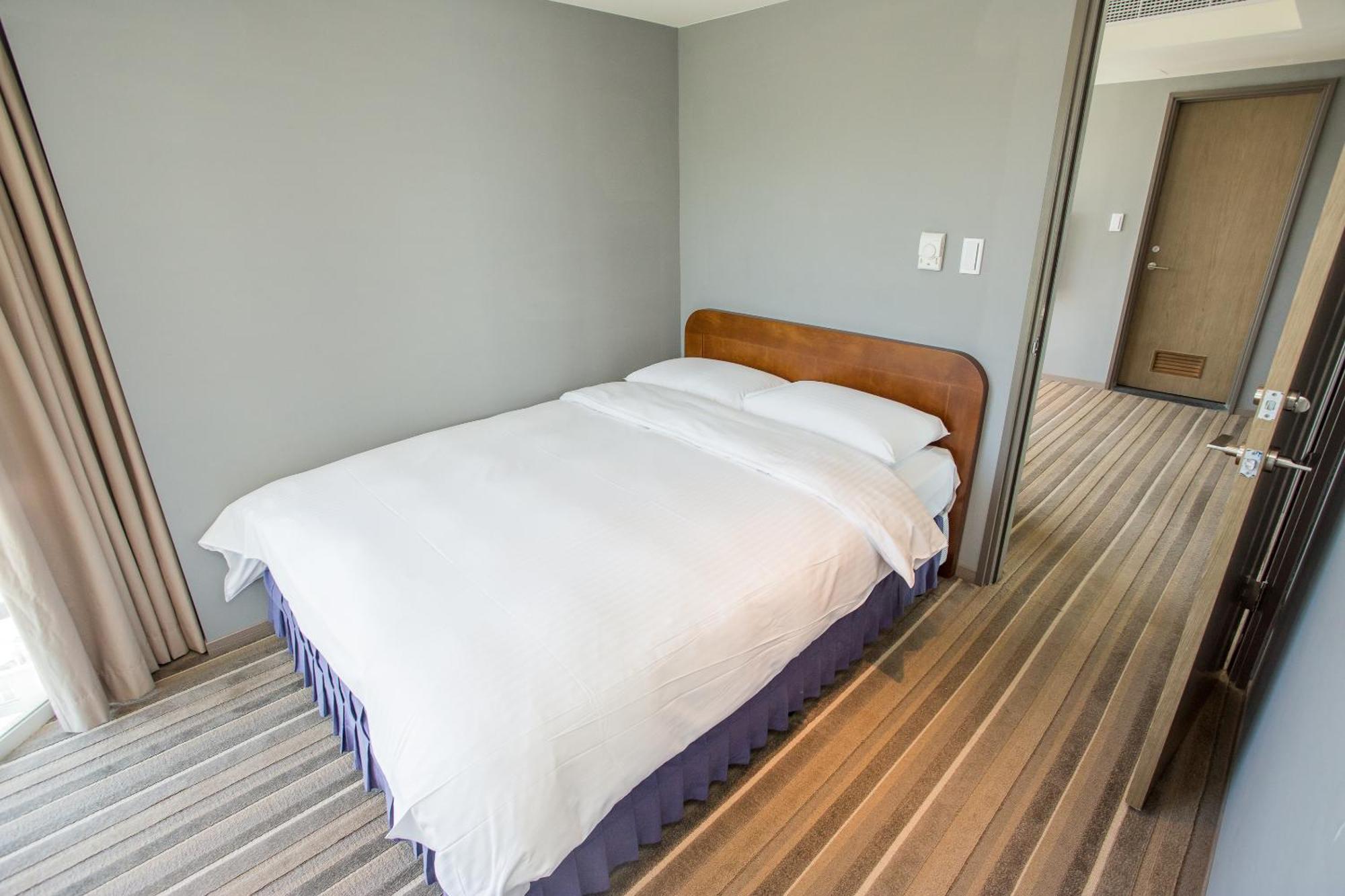 Ct Green Bay Hot-Spring Hotel Wanli District Exterior photo